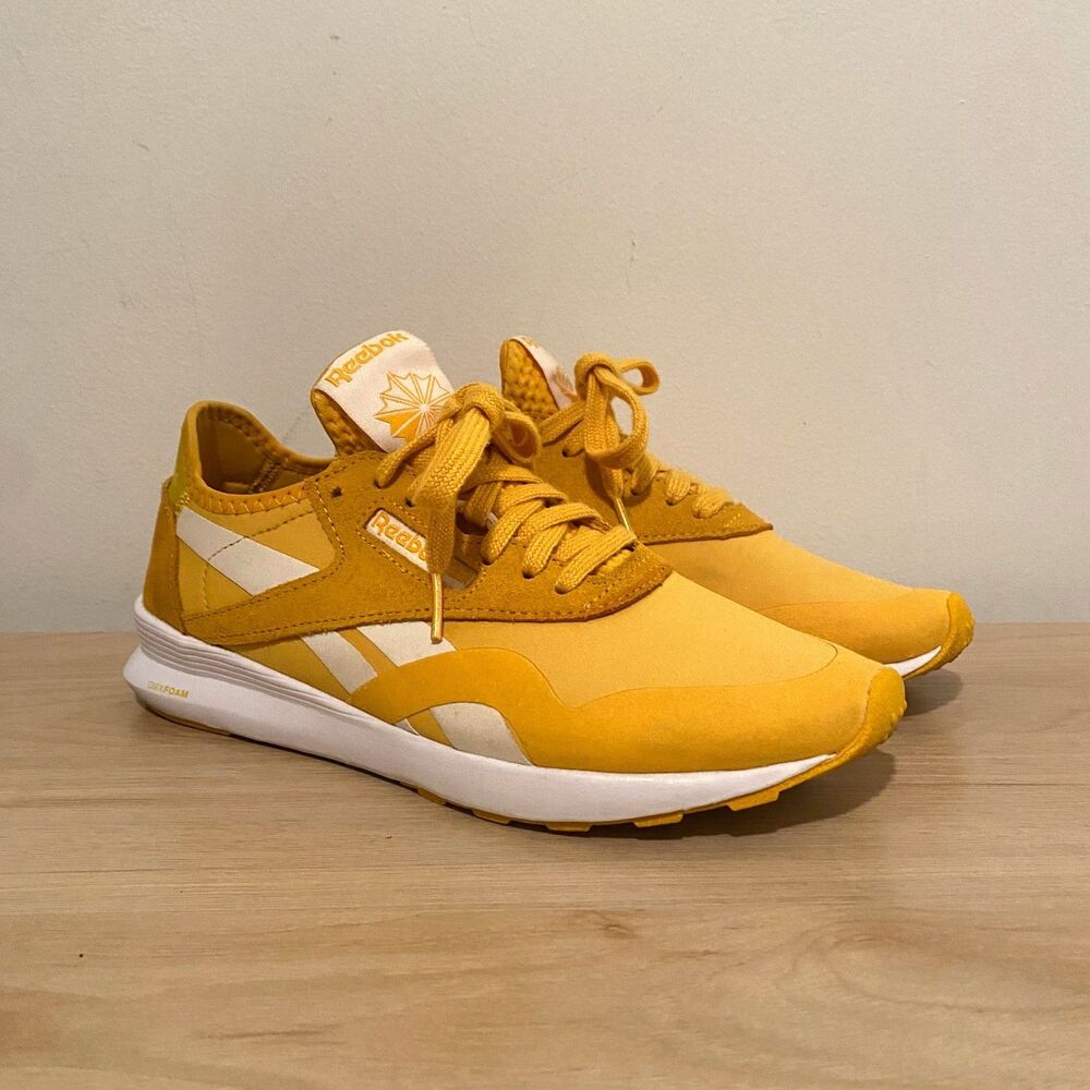 Reebok DMX Foam Sneakers Size 8 – Bright Yellow – Like New